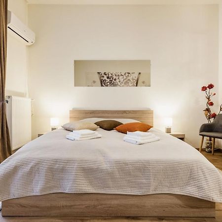 Downtown Charm With Balcony And Garden View Apartment บูดาเปสต์ ภายนอก รูปภาพ