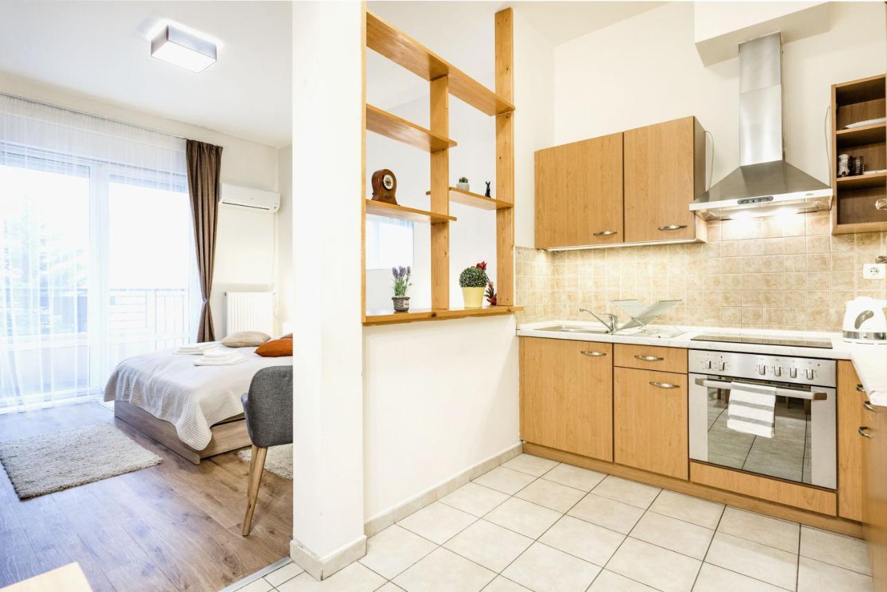 Downtown Charm With Balcony And Garden View Apartment บูดาเปสต์ ภายนอก รูปภาพ
