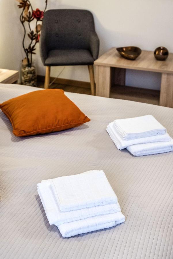 Downtown Charm With Balcony And Garden View Apartment บูดาเปสต์ ภายนอก รูปภาพ
