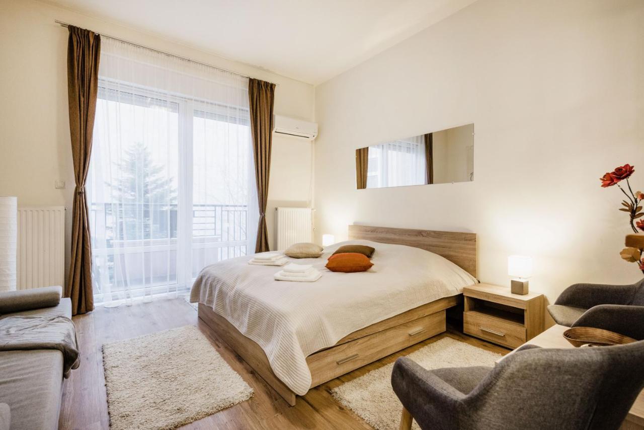 Downtown Charm With Balcony And Garden View Apartment บูดาเปสต์ ภายนอก รูปภาพ