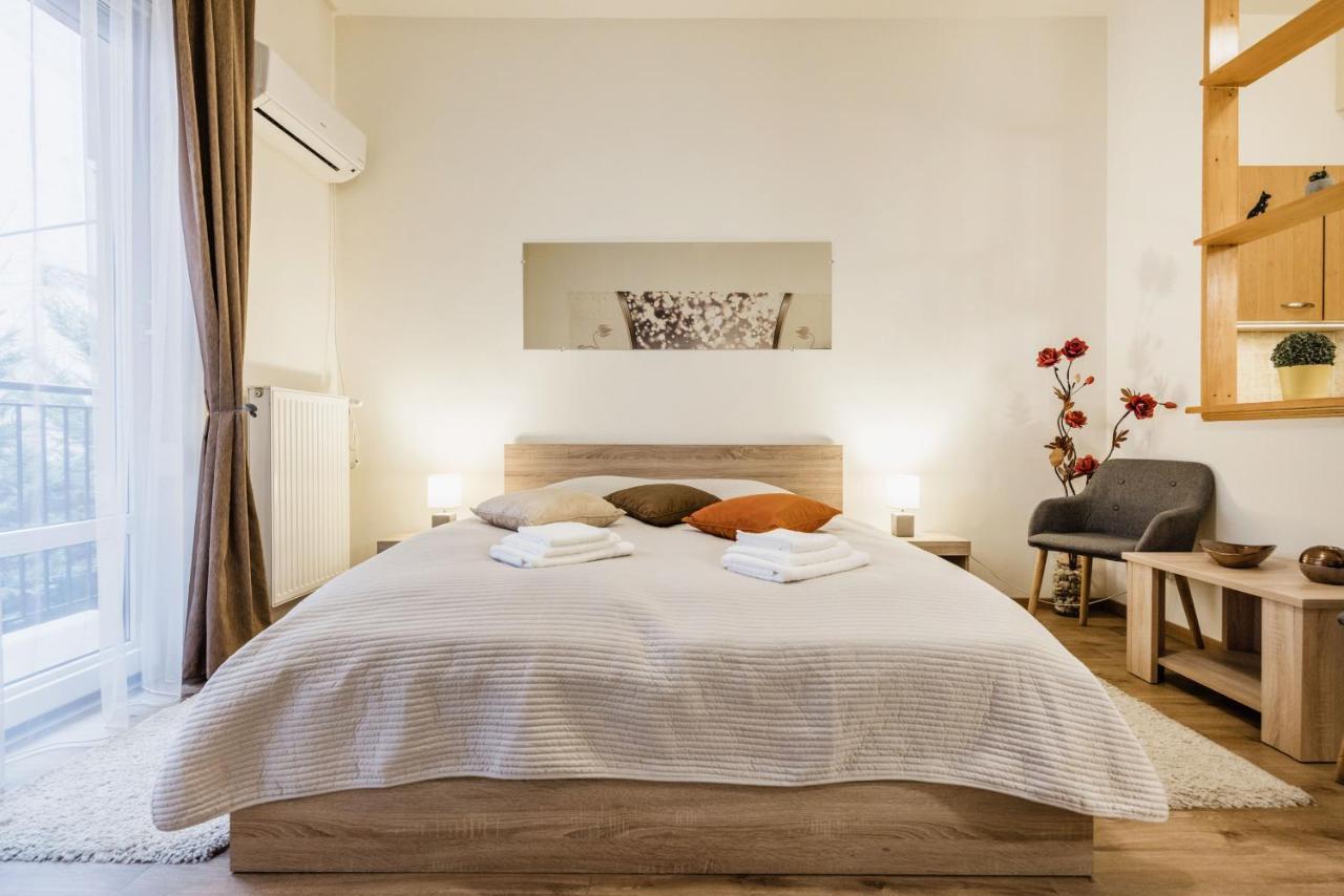 Downtown Charm With Balcony And Garden View Apartment บูดาเปสต์ ภายนอก รูปภาพ